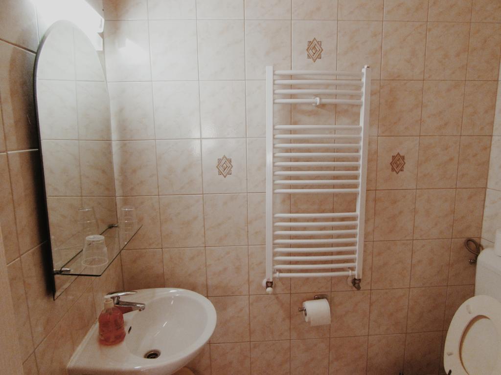 Panama Motel Székesfehérvár Eksteriør billede